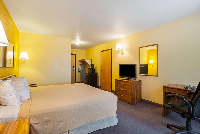 Rodeway Inn & Suites Blanding image