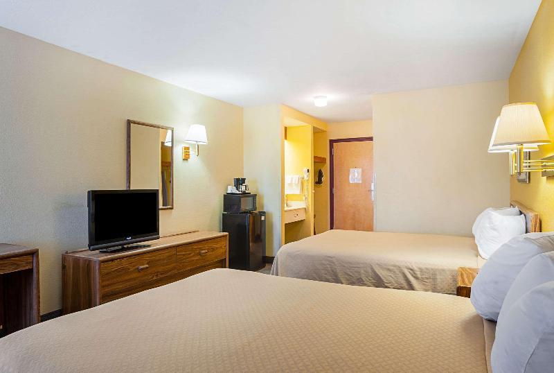 Rodeway Inn & Suites Blanding image