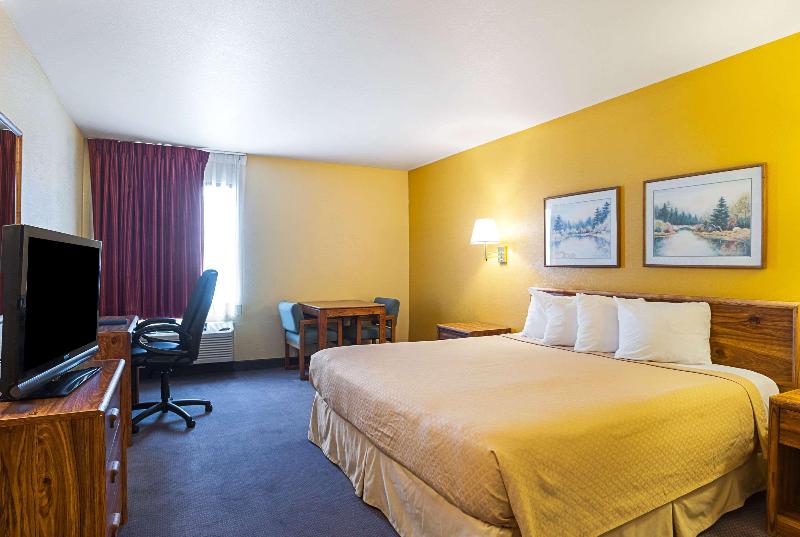 Rodeway Inn & Suites Blanding image