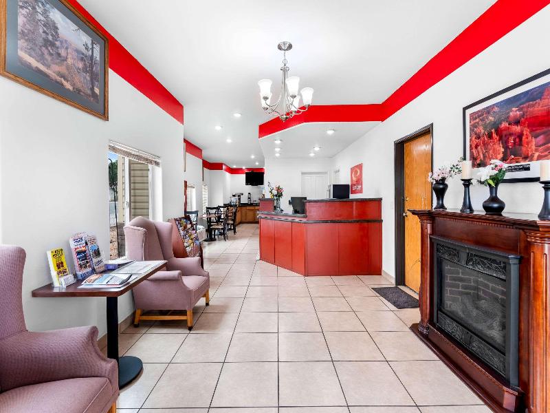 Econo Lodge Panguitch Near Bryce Canyon image