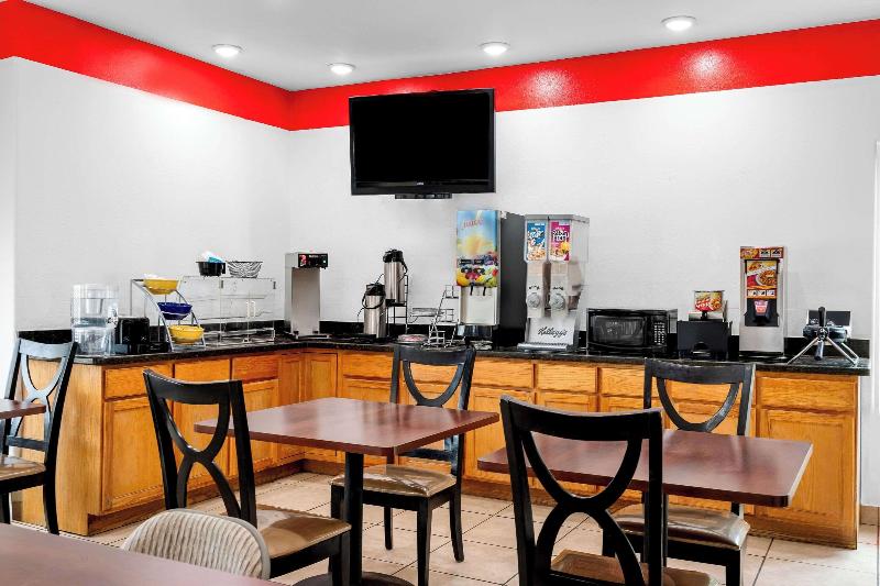Econo Lodge Panguitch Near Bryce Canyon image