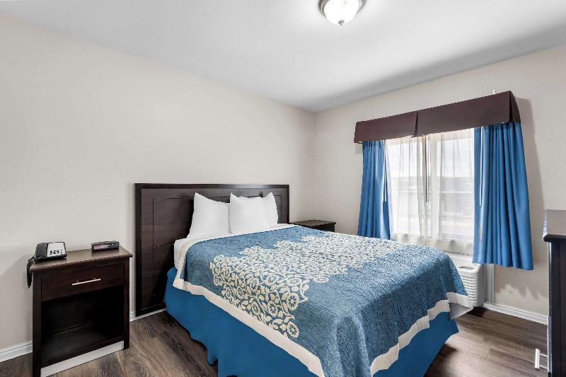 Econo Lodge Panguitch Near Bryce Canyon image