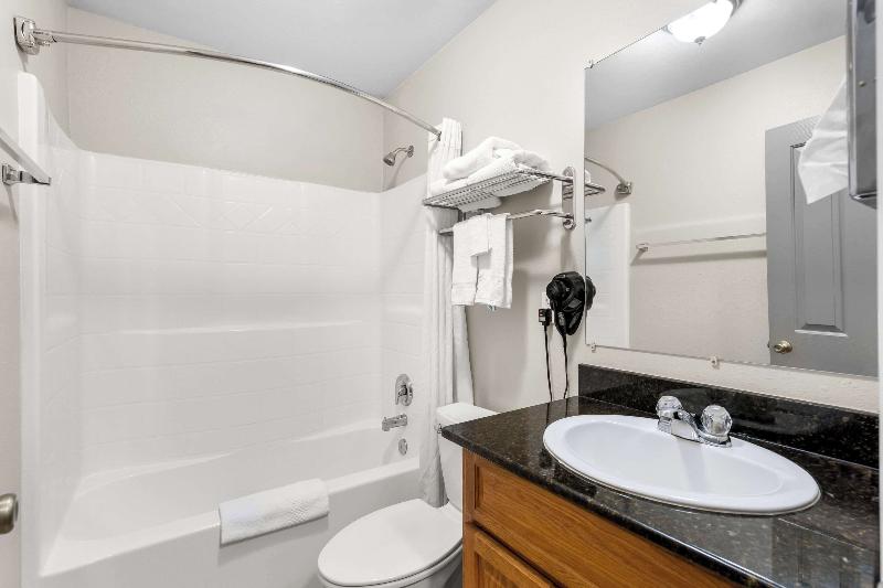 Econo Lodge Panguitch Near Bryce Canyon image