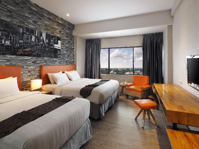 Hotel Polonia Medan Managed by Topotels image