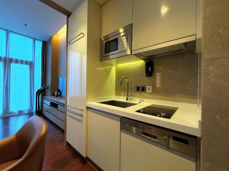 The OCT Harbour Shenzhen - Marriott Executive APT image