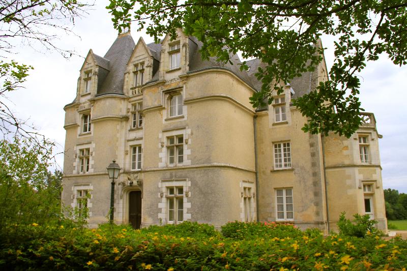 Hotel The Originals Château de Perigny