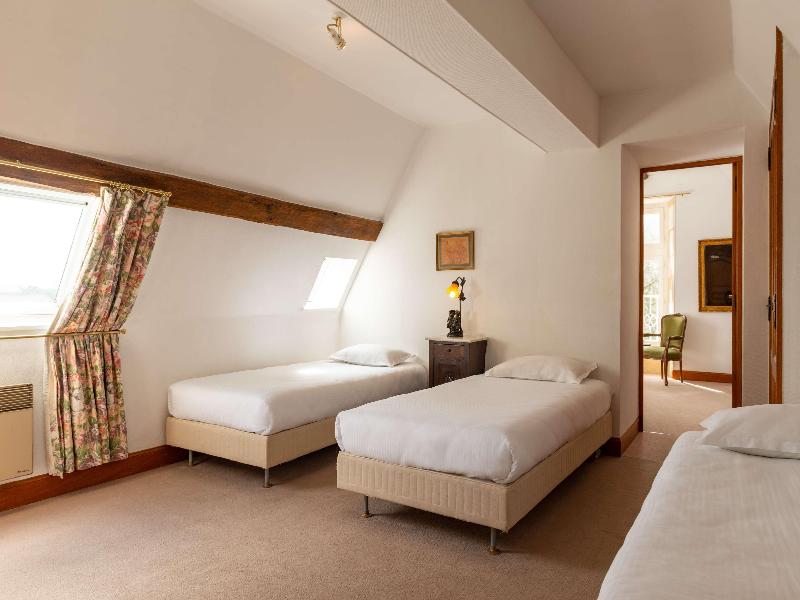 Hotel The Originals Château de Perigny image