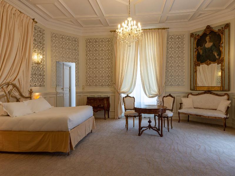 Hotel The Originals Château de Perigny image
