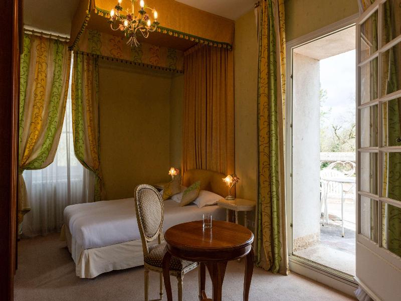 Hotel The Originals Château de Perigny image
