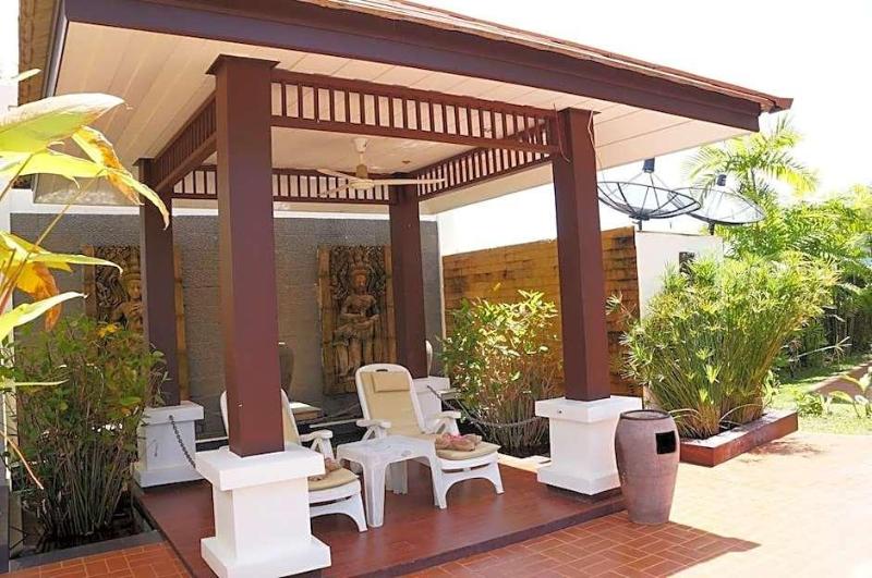 Tropical Beach Resort Rayong image