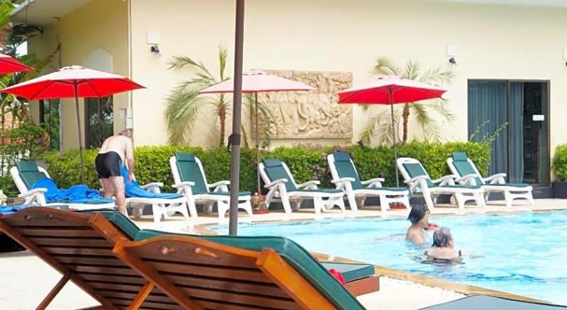 Tropical Beach Resort Rayong image