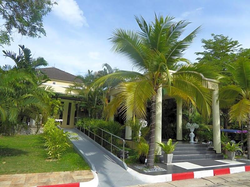 Tropical Beach Resort Rayong image
