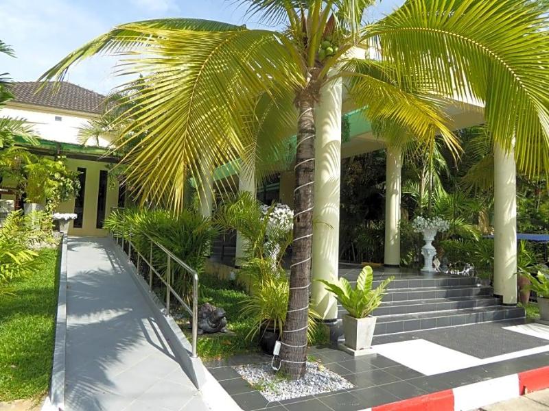 Tropical Beach Resort Rayong image