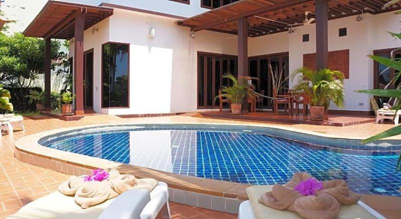 Tropical Beach Resort Rayong image
