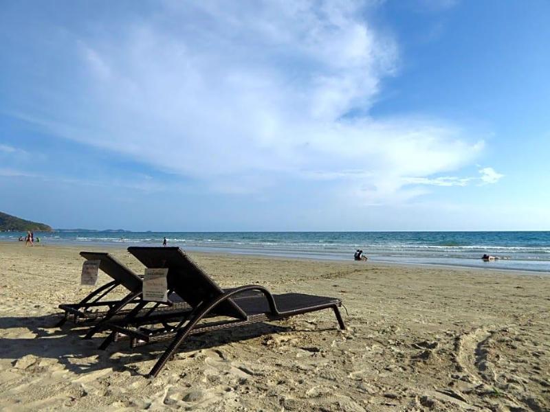 Tropical Beach Resort Rayong image