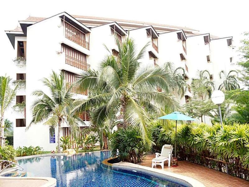 Tropical Beach Resort Rayong image