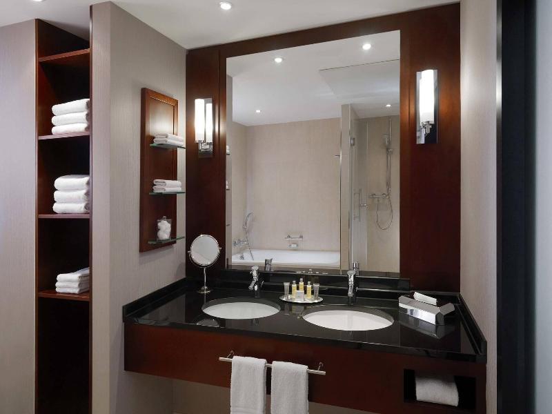 Marriott Hotel Cologne image