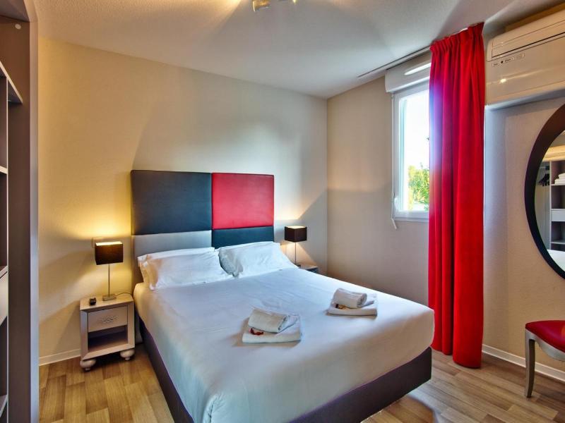 Adonis Hotel Bayonne image