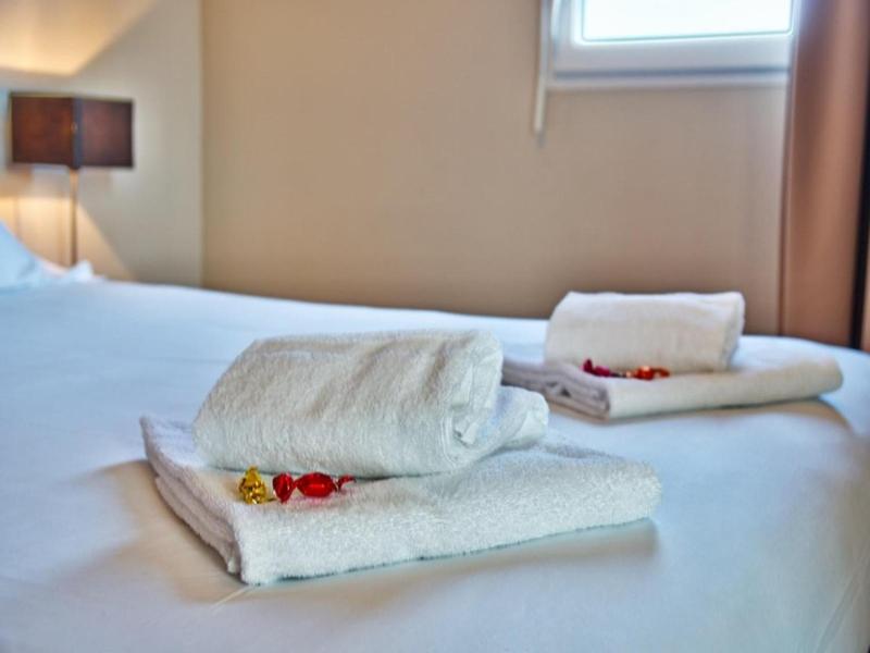 Adonis Hotel Bayonne image
