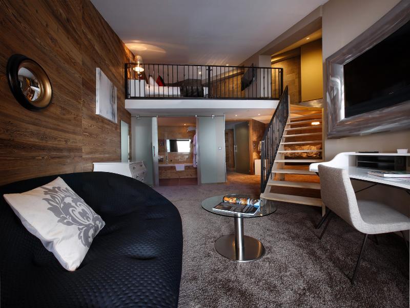 Hotel Koh-I Nor by Les Etincelles image