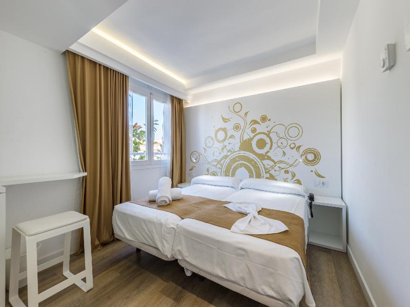 Welikehotel Triton Beach image