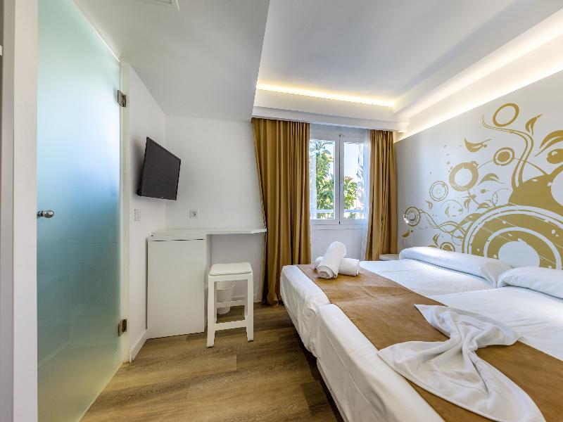 Welikehotel Triton Beach image
