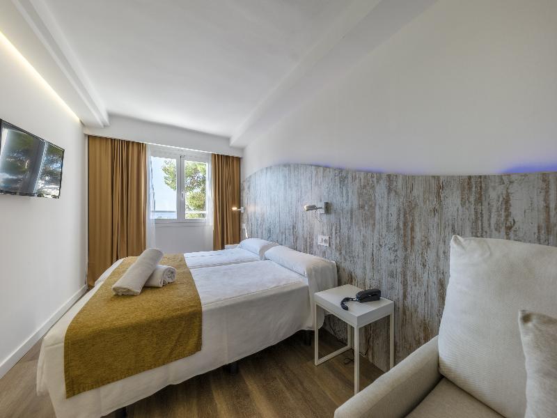Welikehotel Triton Beach image
