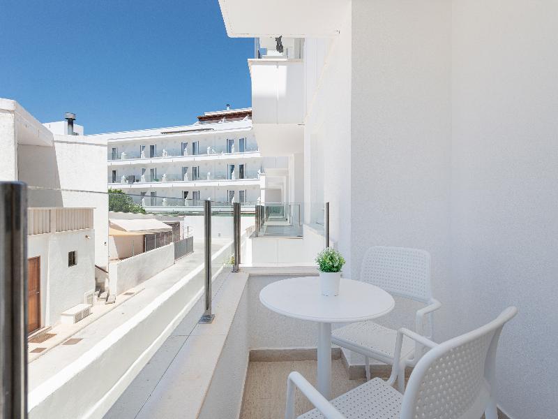 Welikehotel Triton Beach image