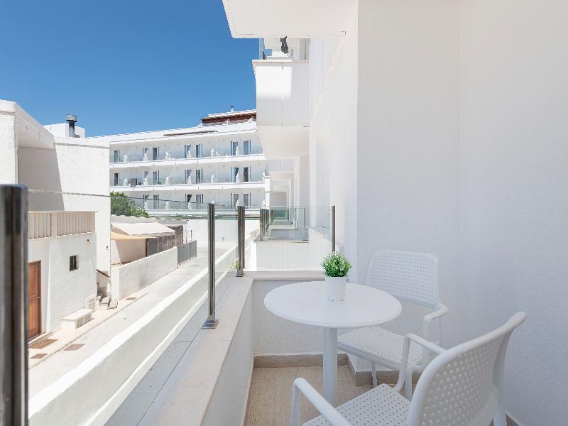 Welikehotel Triton Beach image
