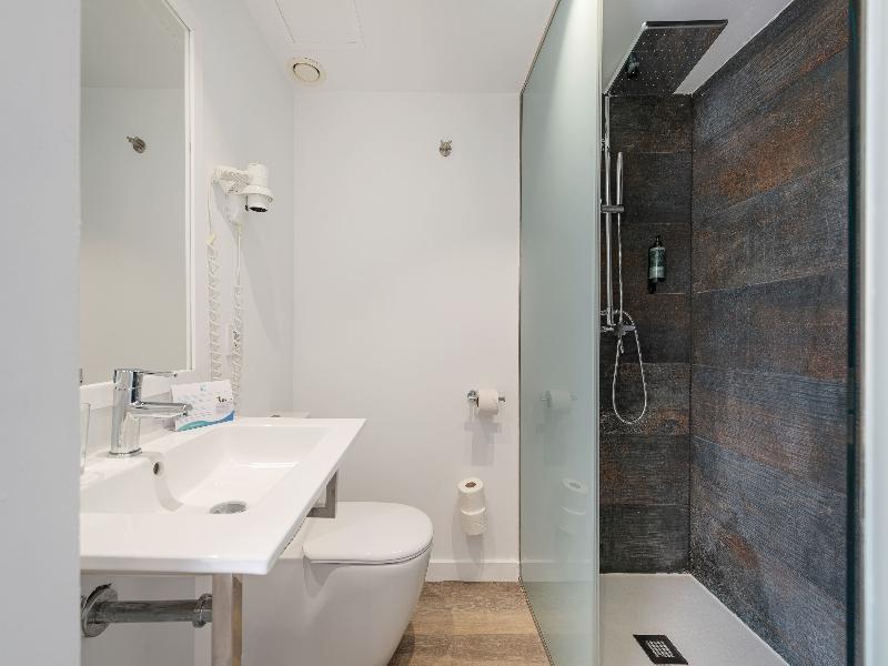 Welikehotel Triton Beach image