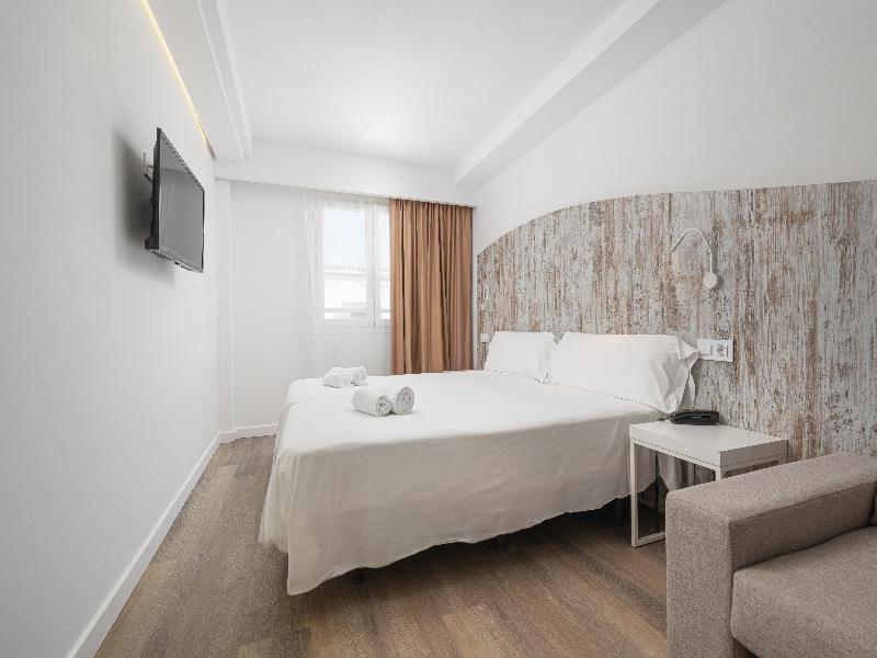 Welikehotel Triton Beach image