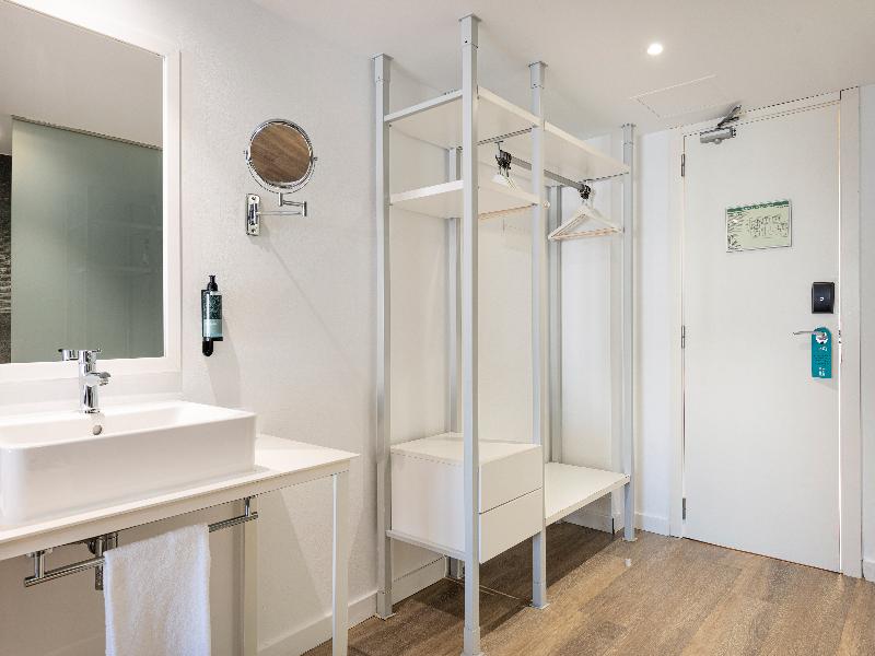 Welikehotel Triton Beach image