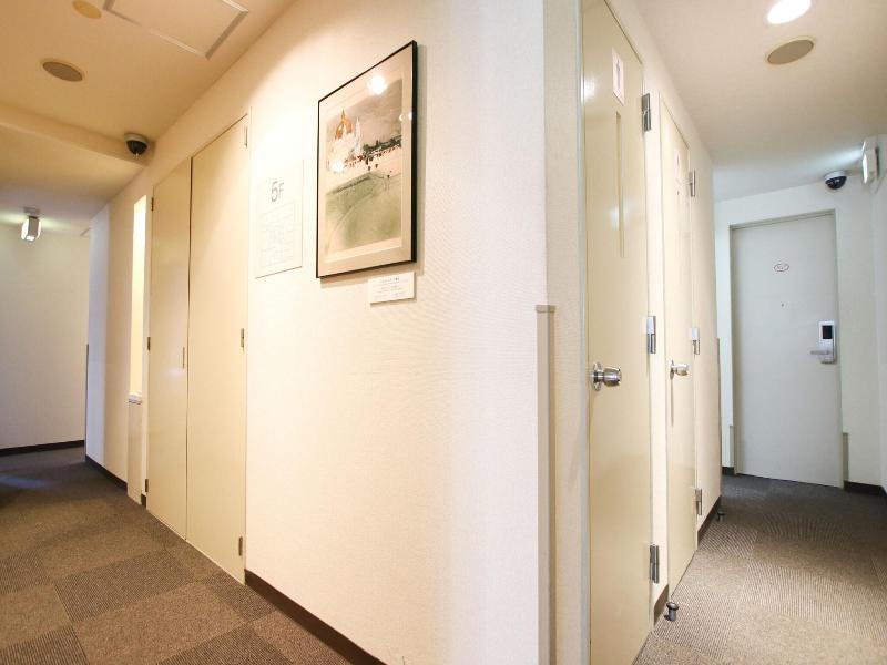 Sakura Hotel Jimbocho image