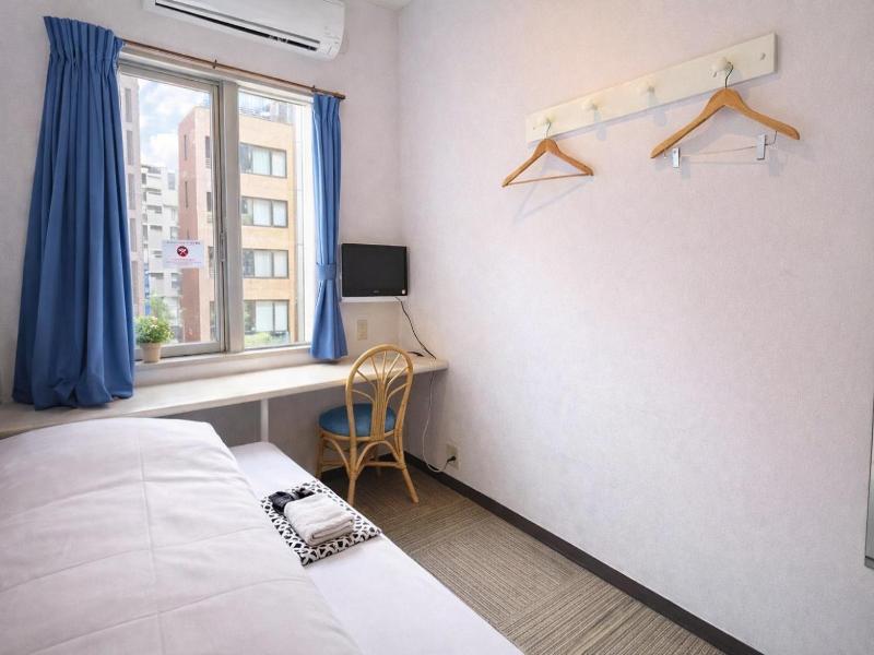 Sakura Hotel Jimbocho image