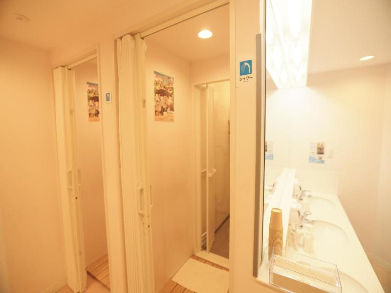 Sakura Hotel Jimbocho image