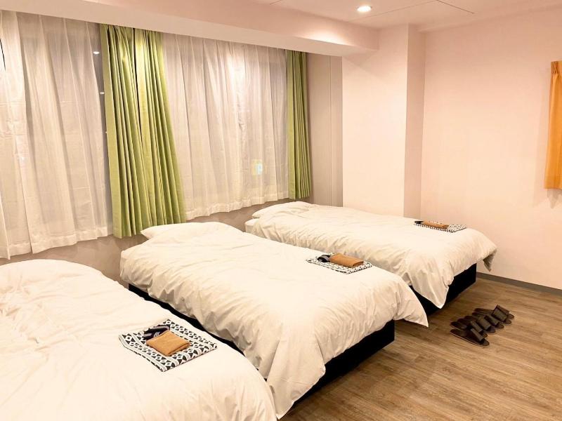 Sakura Hotel Jimbocho image