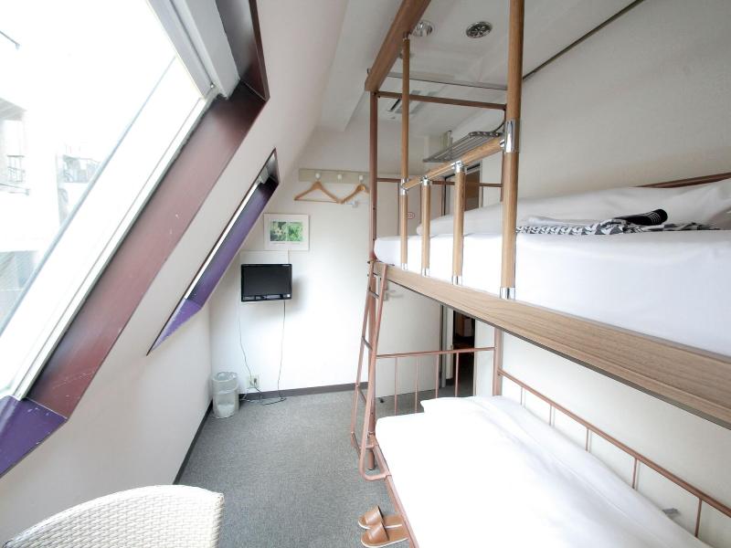 Sakura Hotel Jimbocho image