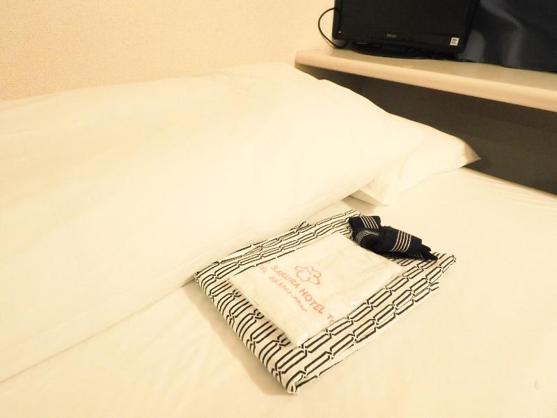 Sakura Hotel Jimbocho image