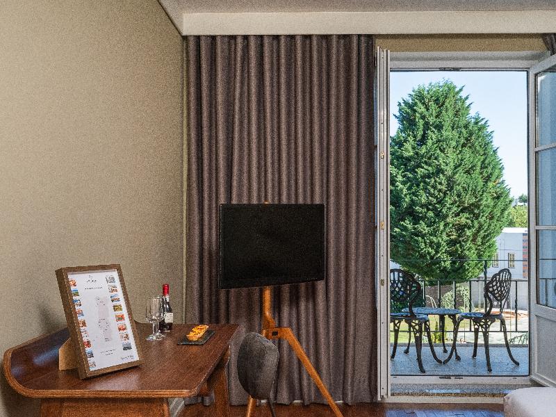 Forrester Essence Douro Hotel image