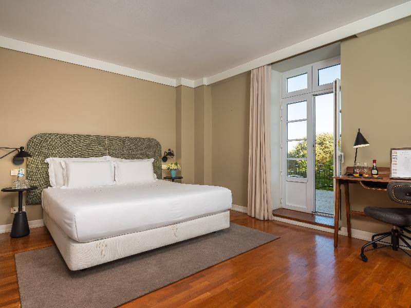 Forrester Essence Douro Hotel image