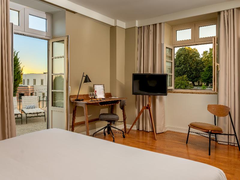 Forrester Essence Douro Hotel image