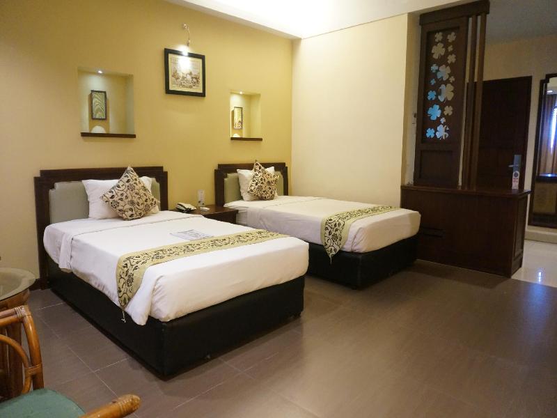 Losari Beach Hotel Makassar image