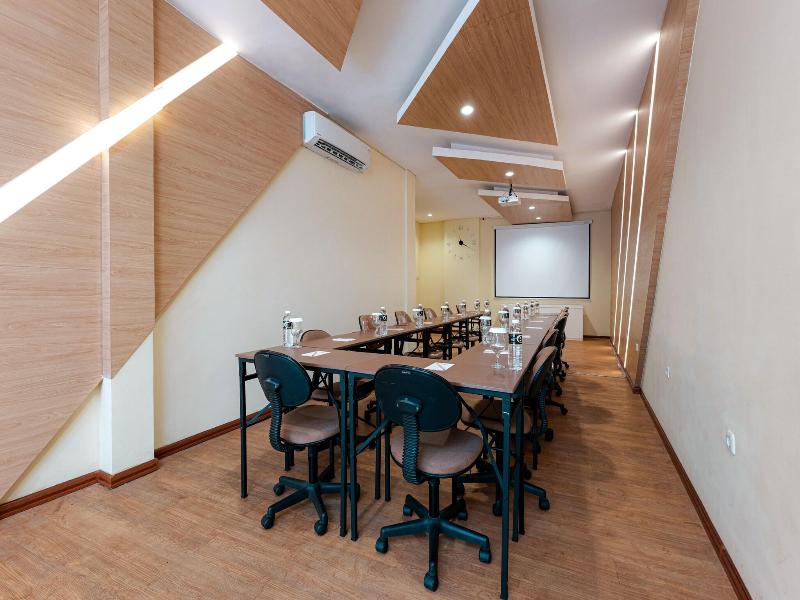 Bekizaar Business Hotel image
