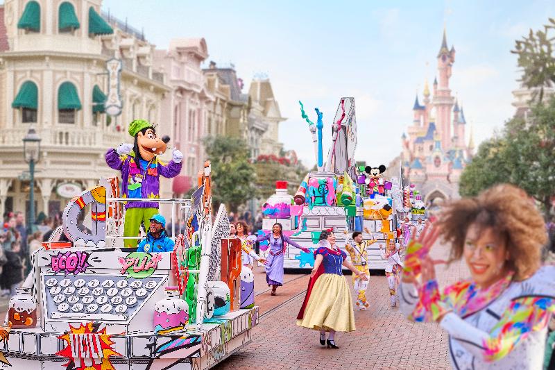 Disneyland Hotel + Tickets image