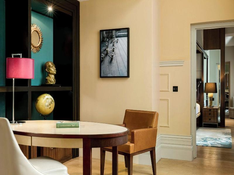 St. Pancras London, Autograph Collection image