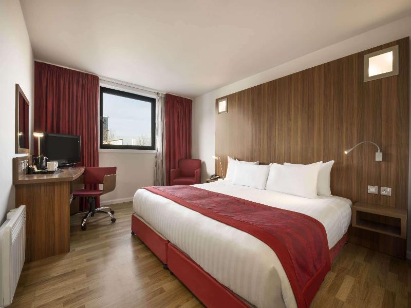 Ramada Encore By Wyndham Newcastle-Gateshead image