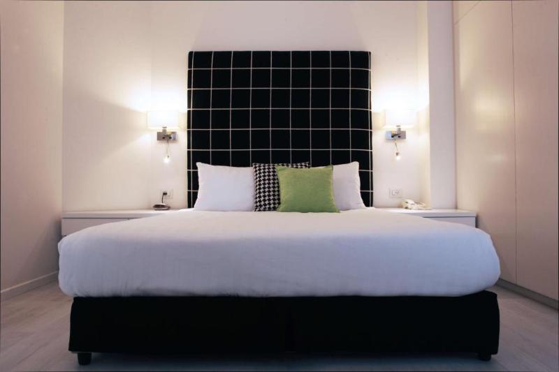 Best Western Regency Suites image