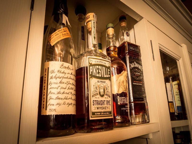 Hotel Fidder - Patrick's Whisky Bar image
