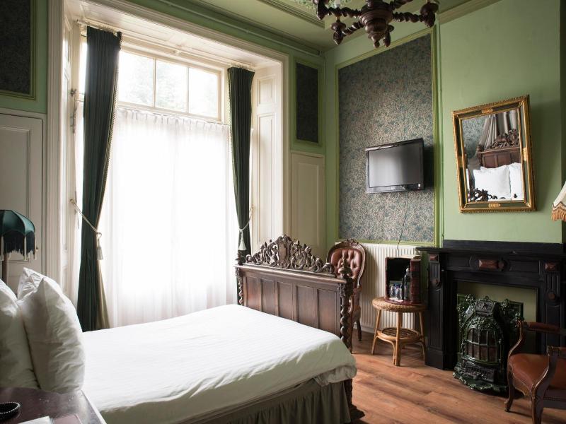 Hotel Fidder - Patrick's Whisky Bar image