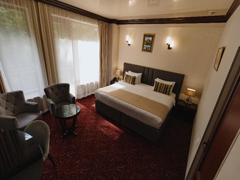 Best Western Plus Paradise Hotel Dilijan image
